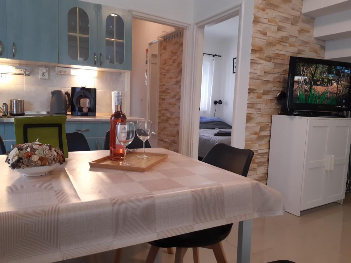Holiday Home Balatonszarszo Eksteriør bilde