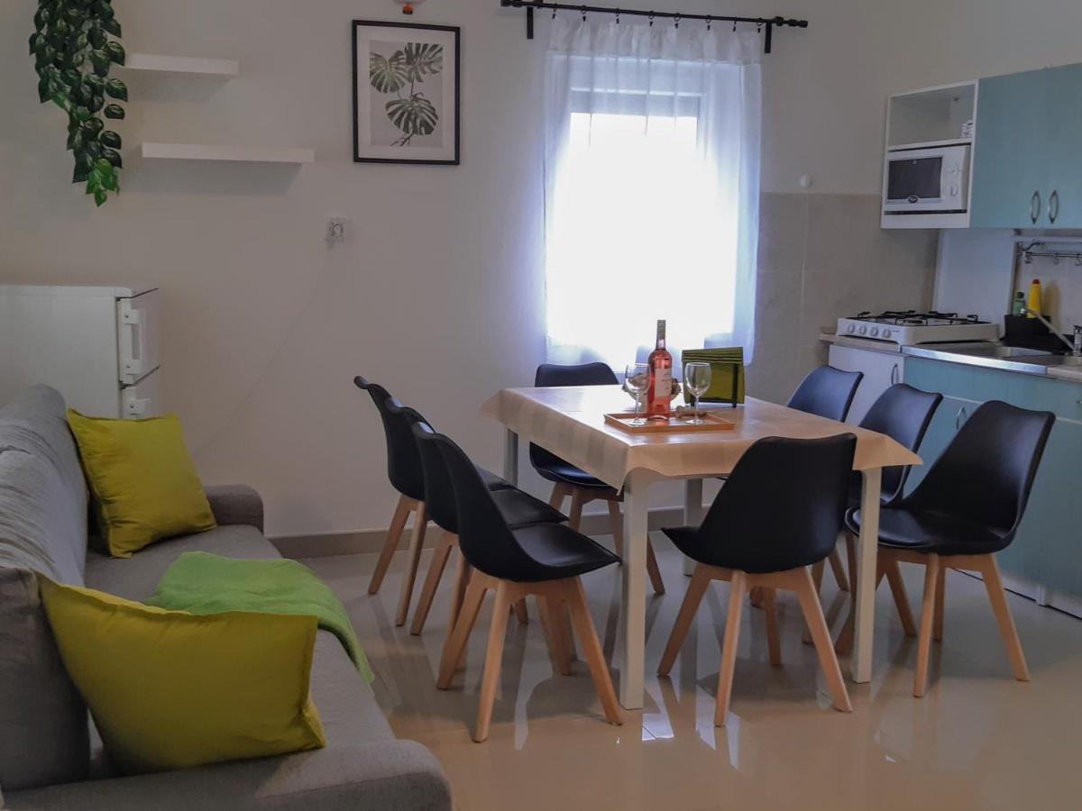 Holiday Home Balatonszarszo Eksteriør bilde